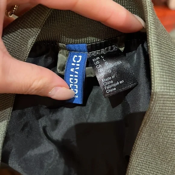 H&M bomber jacket - Picture 4 of 4